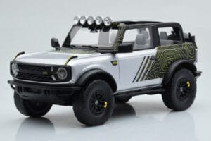 Ford Bronco RTR Iconic Sidabrinis GT Spirit 1:18
