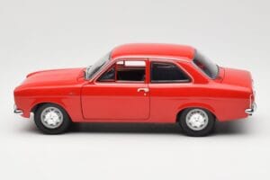Ford Escort Mk1 RHD Raudonas Minichamps 1:18 150081070 Metalas - nuotrauka 4 iš 8