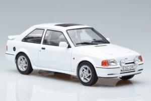 Ford Escort Mk4 RS Turbo S Baltas MCG 1:18 MCG18271 Metalas - nuotrauka 4 iš 6