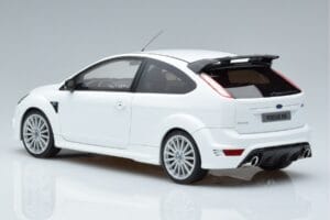 Ford Focus RS Mk2 Baltas Otto 1:18 OT977 Derva - nuotrauka 5 iš 6