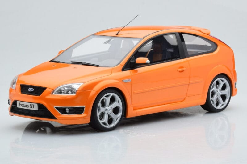 Ford Focus Mk2 ST 2.5 Electric Oranžinis Otto 1:18