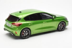 Ford Focus Mk5 ST Phase 2 Mean Žalias Otto 1:18 OT450 Derva - nuotrauka 2 iš 6