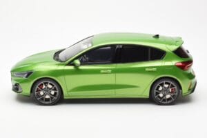 Ford Focus Mk5 ST Phase 2 Mean Žalias Otto 1:18 OT450 Derva - nuotrauka 3 iš 6