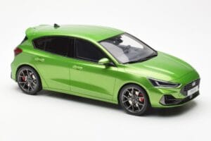 Ford Focus Mk5 ST Phase 2 Mean Žalias Otto 1:18 OT450 Derva - nuotrauka 4 iš 6