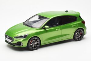 Ford Focus Mk5 ST Phase 2 Mean Žalias Otto 1:18