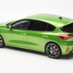 Ford Focus Mk5 ST Phase 2 Mean Žalias Otto 1:18 - image 5 of 6
