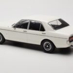 Ford Granada Mk1 Baltas MCG 1:18 - image 5 of 6