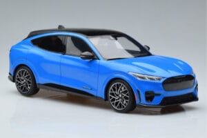 Ford Mustang Mach-E GT Performance Mėlynas Otto 1:18 OT414 Derva - nuotrauka 4 iš 6