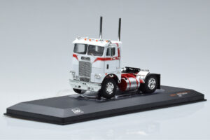 Freightliner COE Baltas IXO 1:43 TR128