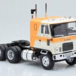 GMC Astro 95 Smėlio Baltas IXO 1:43 - image 3 of 5