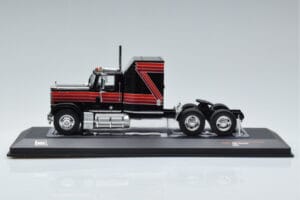GMC General Raudonas Juodas IXO 1:43 TR102 Metalas - nuotrauka 3 iš 6