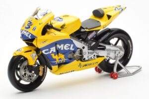 Honda RC211V Pramac Pons #3 M. Biaggi MotoGP 2003 Minichamps 1:12 122037103 Metalas - nuotrauka 2 iš 4