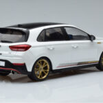 Hyundai i30 N PD Atlas Baltas MCG 1:18 - image 2 of 6