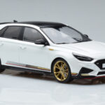 Hyundai i30 N PD Atlas Baltas MCG 1:18 - image 4 of 6