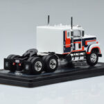 International Transtar 4300 Baltas IXO 1:43 - image 2 of 6
