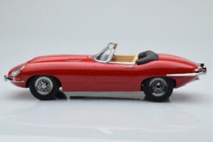 Jaguar E-Type Series 1 Roadster Raudonas KK-Scale 1:18 KKDC180482 Metalas - nuotrauka 3 iš 6
