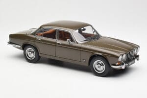 Jaguar XJ6 Series 1 4.2 Sable Rudas Paragon 1:18 2011004 Metalas - nuotrauka 6 iš 8