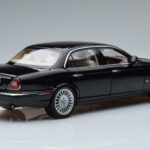 Jaguar XJ6 X350 Ebony Juodas Almost Real 1:18 - image 3 of 11