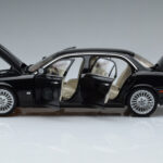 Jaguar XJ6 X350 Ebony Juodas Almost Real 1:18 - image 4 of 11