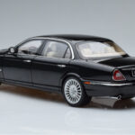 Jaguar XJ6 X350 Ebony Juodas Almost Real 1:18 - image 6 of 11