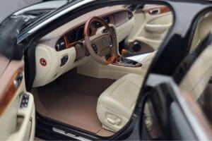 Jaguar XJ6 X350 Ebony Juodas Almost Real 1:18 810501 Metalas - nuotrauka 7 iš 11