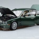 Jaguar XJ6 X350 Racing Žalias Almost Real 1:18 - image 2 of 13