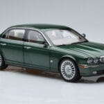 Jaguar XJ6 X350 Racing Žalias Almost Real 1:18 - image 6 of 13