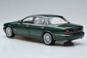 Jaguar XJ6 X350 Racing Žalias Almost Real 1:18 810502 Metalas - nuotrauka 7 iš 13