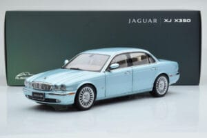 Jaguar XJ6 X350 Seafrost Šviesiai Mėlynas Almost Real 1:18 810503 Metalas - nuotrauka 11 iš 11