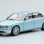 Jaguar XJ6 X350 Seafrost Šviesiai Mėlynas Almost Real 1:18