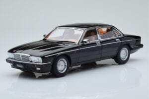 Jaguar XJ6 XJ40 Ebony Juodas Almost Real 1:18 810543