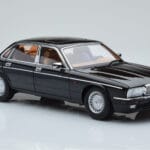 Jaguar XJ6 XJ40 Ebony Juodas Almost Real 1:18 - image 6 of 11