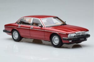 Jaguar XJ6 XJ40 Flamenco Raudonas Almost Real 1:18 810541 Metalas - nuotrauka 6 iš 11