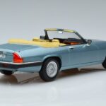 Jaguar XJS V12 Kabrioletas Šviesiai Mėlynas Metalinis Norev 1:18 182635 Metalas - image 2 of 6