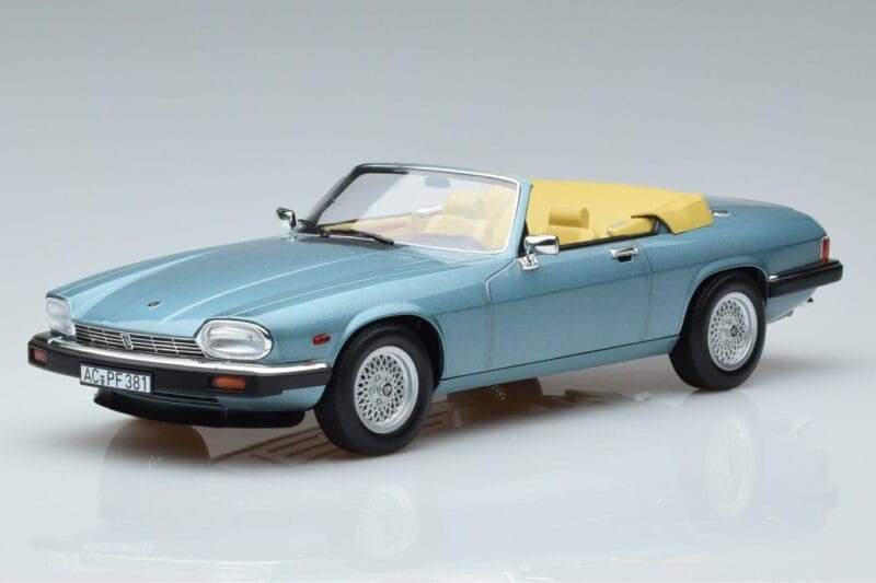 Jaguar XJS V12 Kabrioletas Šviesiai Mėlynas Metalinis Norev 1:18 182635 Metalas