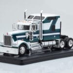 Kenworth W900 Žalias Baltas IXO 1:43