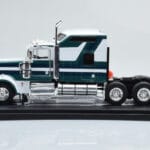 Kenworth W900 Žalias Baltas IXO 1:43 - image 3 of 6