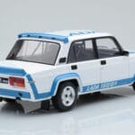 Lada 2105 VFTS Baltas IXO 1:18 - image 2 of 6