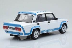 Lada 2105 VFTS Baltas IXO 1:18 18CMC144 Metalas - nuotrauka 2 iš 6