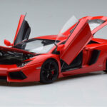 Lamborghini Aventador LP700-4 Andromeda Raudonas AUTOart 1:18 - image 2 of 10