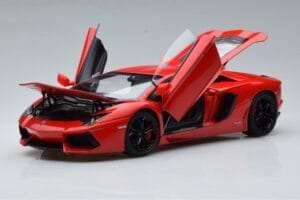 Lamborghini Aventador LP700-4 Andromeda Raudonas AUTOart 1:18 74669 Metalas - nuotrauka 2 iš 10