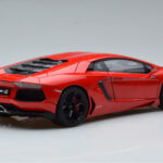 Lamborghini Aventador LP700-4 Andromeda Raudonas AUTOart 1:18 - image 3 of 10