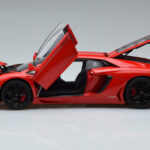Lamborghini Aventador LP700-4 Andromeda Raudonas AUTOart 1:18 - image 4 of 10