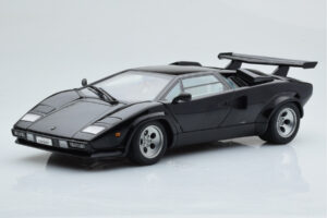 Lamborghini Countach LP5000S Juodas AUTOart 1:18