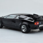Lamborghini Countach LP5000S Juodas AUTOart 1:18 - image 7 of 10