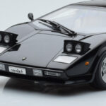 Lamborghini Countach LP5000S Juodas AUTOart 1:18 - image 8 of 10