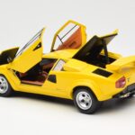 Lamborghini Countach LP 5000 Quattrovalvole Geltonas Kyosho 1:18 - image 5 of 8