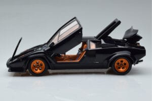 Lamborghini Countach LP500S Walter Wolf Tamsiai Mėlynas Kyosho 1:18 08320D Metalas - nuotrauka 4 iš 11