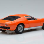 Lamborghini Miura SV Oranžinis AUTOart 1:18 - image 3 of 8