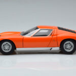 Lamborghini Miura SV Oranžinis AUTOart 1:18 - image 5 of 8